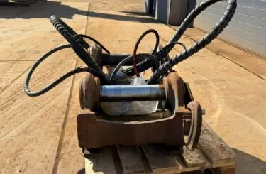 Quick coupler OilQuick OQ80