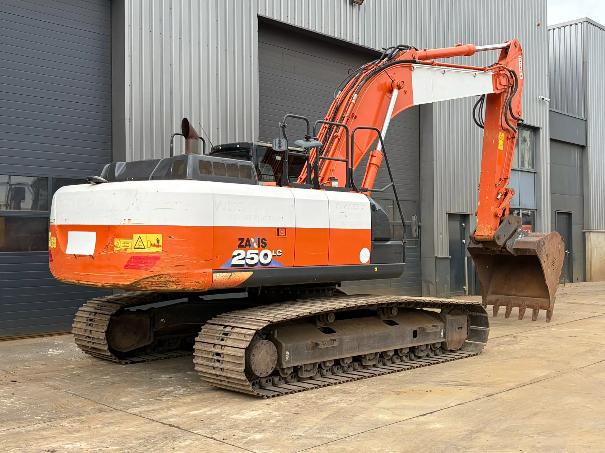 Hitachi ZX250LC-6 - BIG Machinery