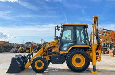 JCB 3DX 4WD hammerlines